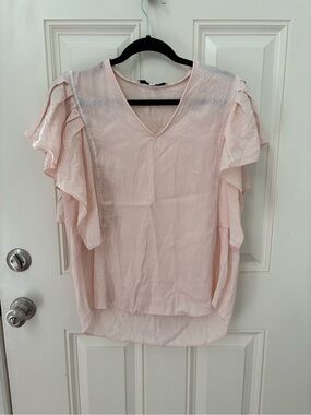 Hunter Bell 100% Silk Ruffled Flutter Sleeve Ava V-Neck Top Light Pink Size S